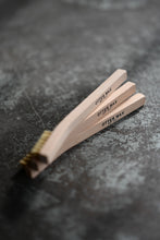 Otter Wax Brush