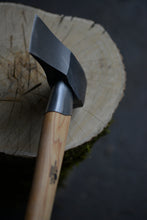 Small Splitting Axe